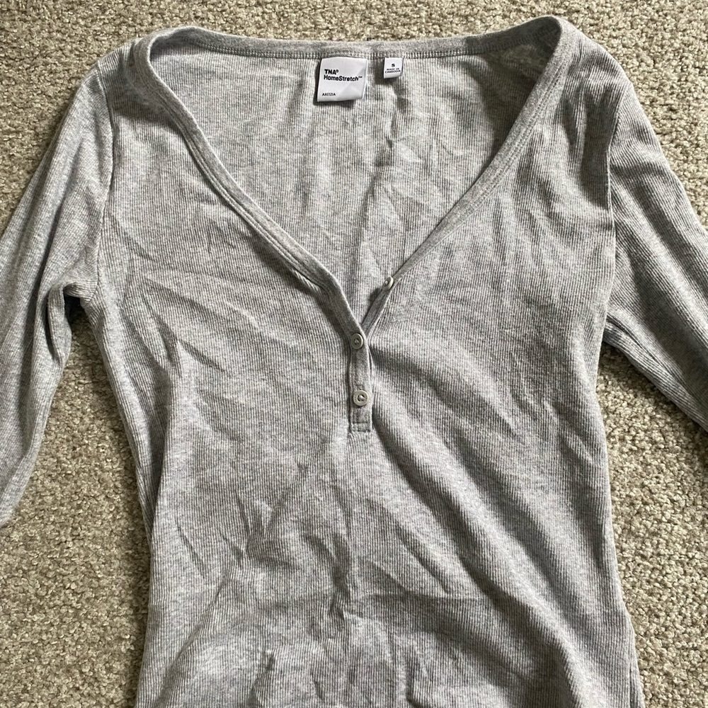 TNA Gray V-Neck Buttoned Blouse